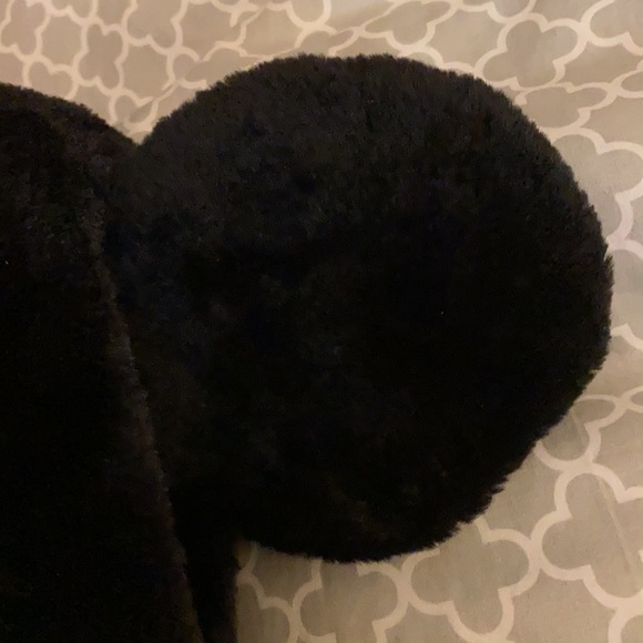 Minnie Mouse Ears Winter Hat - Picture 6 of 8